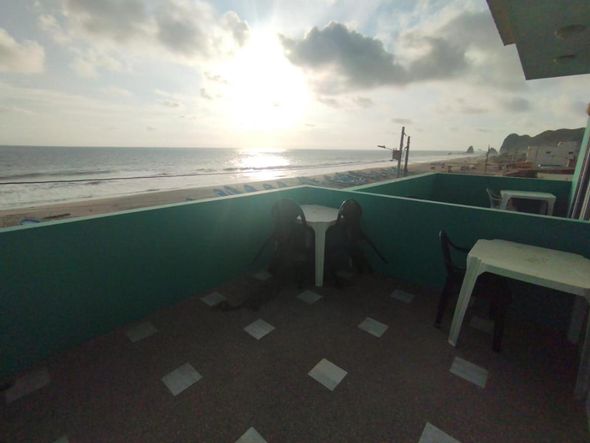 The Lookout Beach Hotel San Lorenzo Екстер'єр фото